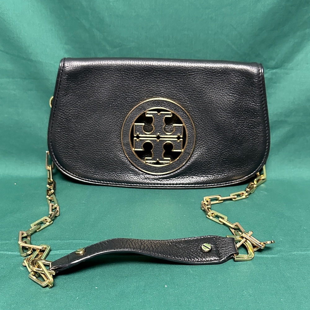 ❗️SOLD❗️Tory Burch Black Crossbody with Gold Chain